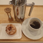 トーコーキッチン - 木曜日のお菓子　手作り「ドーナツ」　1個50円　＋　ホットコーヒー　100円