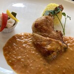 ルヴェール - やわらかな鶏もも肉のコンフィー
      　スパイシー野菜カレーソースで