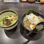 248811611 - 【2024.5.30(木)】いか墨ラーメン（並盛・150g）1,060円＋背脂メシ330円→240円