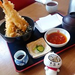 天・てん - メガてんてん丼