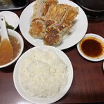 餃子専門店 藤井屋  - 