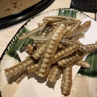 うなぎ 目白ぞろ芽 - 骨せんべい（必ず注文すべき逸品）