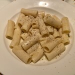 バカイゥン - 3種チーズソースのパスタ