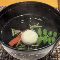 難波 鮨 栞庵 やましろ - しんじょのお吸い物