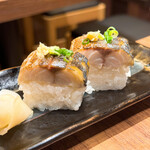 Koedo Toriya - しめ鯖の炙り棒寿司