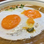 大元 - もやし炒めみそラーメンに目玉焼きトッピング^_^