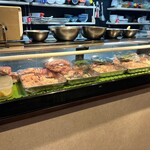 炭火焼肉 にく式 - 東京から仕入れた上質なお肉