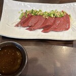 炭火焼肉 にく式 - 「ハツ刺し」