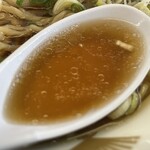 ラーメン もっけだの - 『朝食セット(ハーフ中華そばあっさり)＋刻みチャーシュー』のスープ
