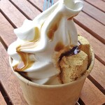 こもれびカフェ - たたら餅ソフト