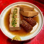 江戸中 - 竹輪、はんぺん、豆腐にはイワシ削り節