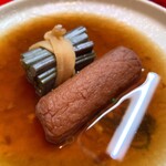 江戸中 - 蕨とごぼう天。イワシの焼き干しと昆布出汁　他県ではなかなかお目にかかれないのでは。