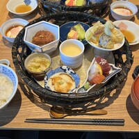 お料理 真 - 季節の籠盛和御膳