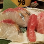 出羽鮨 - 刺盛り。