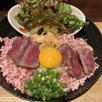 馬刺しと焼き鳥 グルマン三年坂 - 
