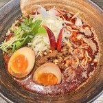 香氣　四川麺条  - 烈火黒胡麻担担麺 ちぢれ麺 980円
      ねぎ100円
      LINEクーポンで香味たまご