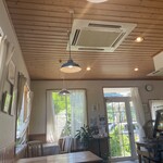 チェファル - 店内