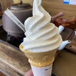 日本茶専門店 玉翠園 - ソフトクリーム（小）300円
