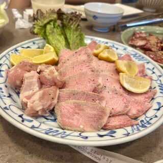 炭火焼肉 南大門 - 料理写真: