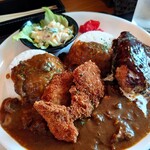 GOHAN-YA あたしんち - カツカレー大盛りハンバーグ 1,400円(税込)。