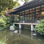 陣屋 - 庭からの眺め