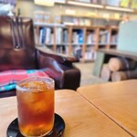 KAIDO books & coffee - 暑い日に、空いてたのでふらっと飲み物だけ