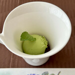 味美 神在 - 水物