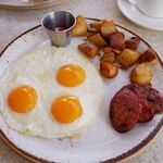 Surf Lanai - Eggs Any Style Ala Carte(サニーサイドとソーセージを選択)1