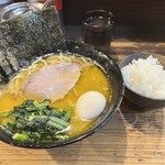 家系ラーメン クックら - かためおおめ味玉ライス
