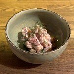 モダンスパイス 虹の仏 - ヒラアジナンプラー漬け炙り　苺のマスカルポーネタルタル（少な目で）