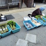 若松屋 村井六助 - 朝市やってます