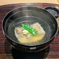 ぎんざ 一二岐 - 白み魚のお椀