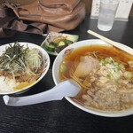 Shi Yan Hai Ken - ラーメン小（アブラ）＆はし肉丼