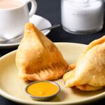 サムジャナ - サモサ