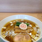 中華そば 深緑 - この見た目でまず楽しませてくれますね(o^－^o)