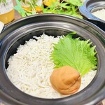 一粒亭かず - しらす釜飯