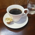 キッチン ブルー グローブ - ホットコーヒーのアップ