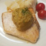 キッチン ブルー グローブ - 正面から、マスクを取るとカレー風味