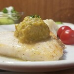 キッチン ブルー グローブ - 横から、焼き茄子のデュクセルは山盛り