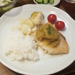 キッチン ブルー グローブ - ご覧を乗せるも、色合いは白ばかり