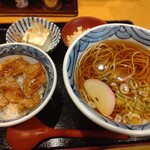 Mikawa Mendon Ya - ミニ豚丼とそばセット　750円