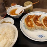 Kairaku - 餃子のセット