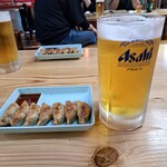 248907526 - 餃子と生ビール