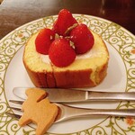 森のらくだ - いちごのロールケーキ