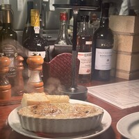 カルネジーオ イースト - 