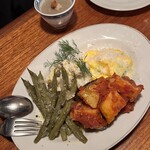 お皿とスプーン - 