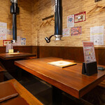 炭火焼肉じゅじゅ庵 - 内観①