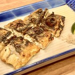 魚匠 はち六 - ウナギ白焼き（高価なだけあってかなり美味しかったです）