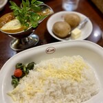 欧風カレー ボンディ 神保町本店 - 