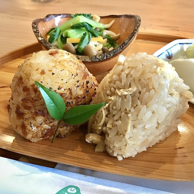 鳴子の米プロジェクト むすびや - 中山平温泉（おにぎり）の写真